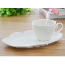 Haonai white special design ceramic coffee set ceramic coffee cup and saucer with spoon